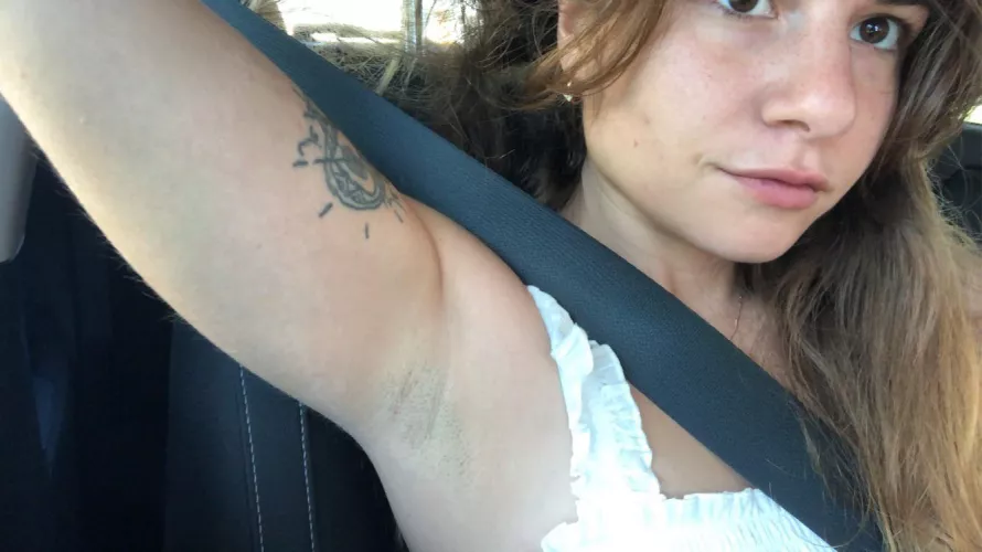 Sweaty stubble 🥺💕 by lil-athena