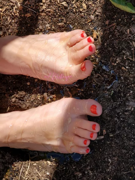 Sweet and sticky! by Kelstayce