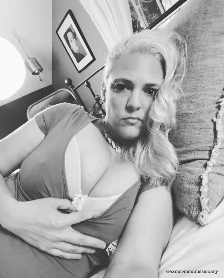 Sweet dreams 😴💋 by wideawake-