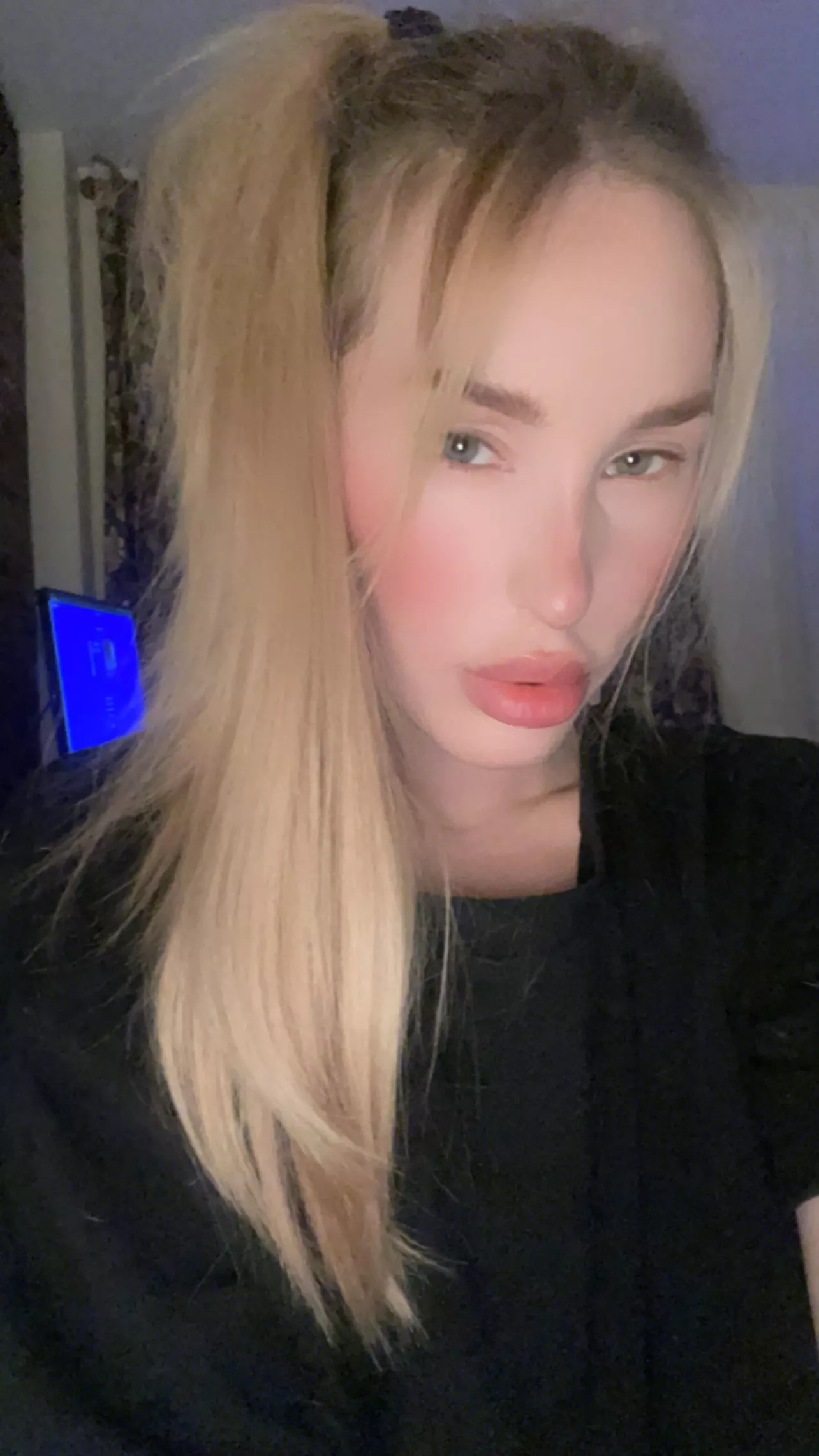 Sweeterthankiwi posted by QueenElleee