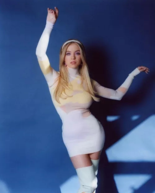 Sydney Sweeney by GlamMetalLion