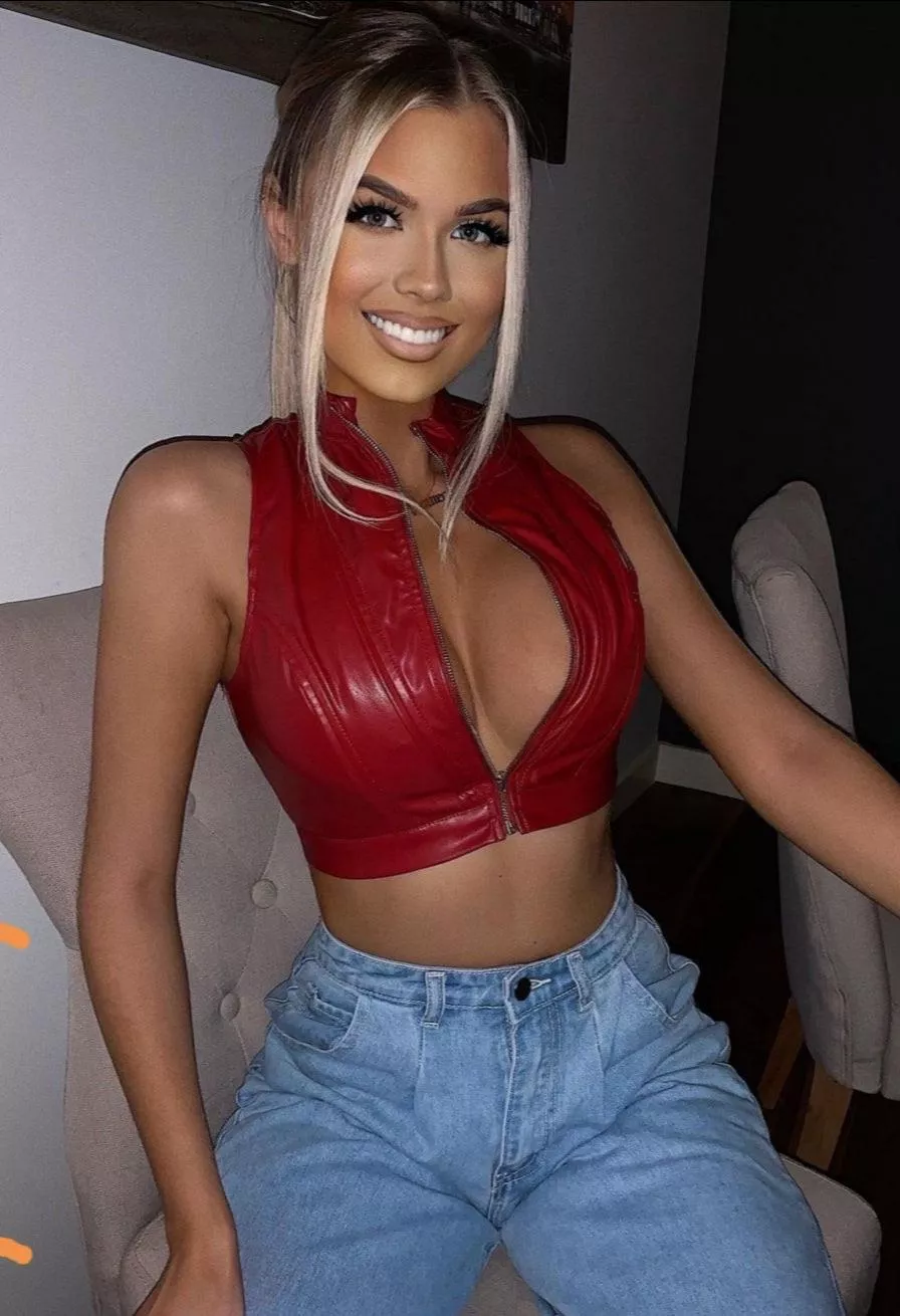 @sylvijaa posted by WhoredrobeMod