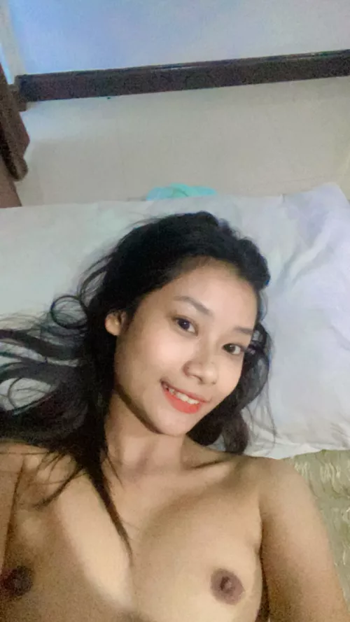 Take a selfie on my bed by Littlepan123