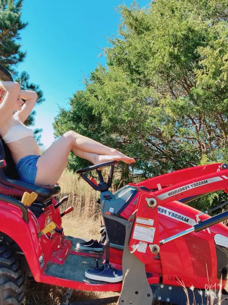 Take me out and let’s do things in a field somewhere☺️😈 by kashmirr007