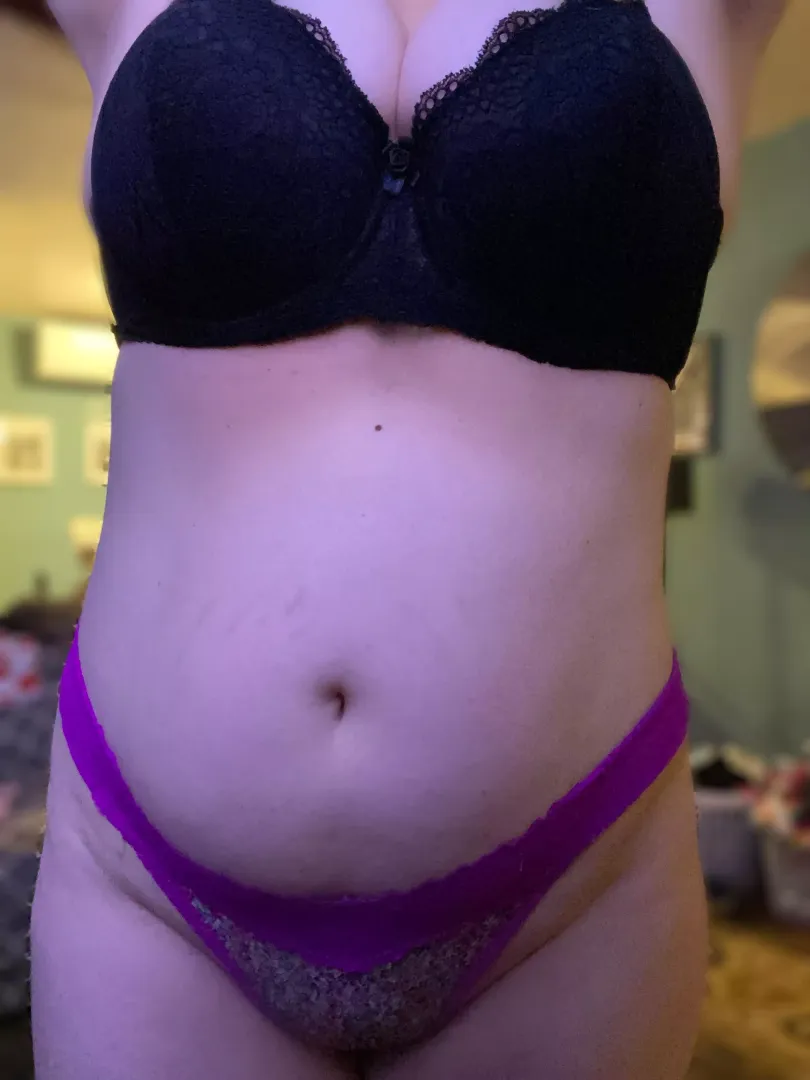 Take my bra off with your teeth🤍 posted by Yourfavoritegir_