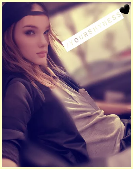 Take My hand... Be Mine. Feeling cute today! 😁🖤 by YourShyniss