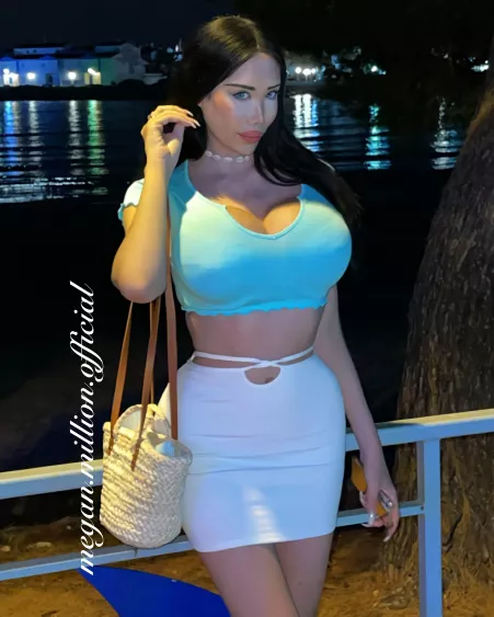 Take your toy out to dinner by Luxury_Plastic_Doll