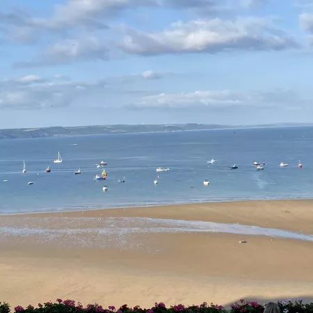 Taken from my living room 10 minutes ago. by libbieL