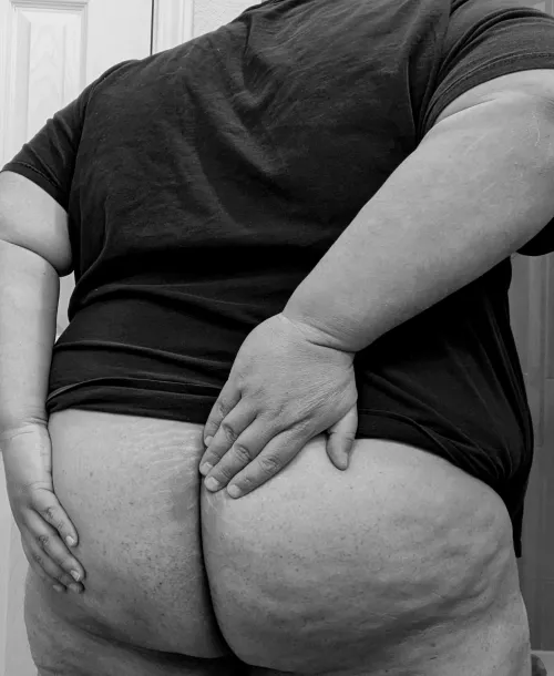 Taken last night but... any ladies care for a morning backside shot? by CyrinthLight8436