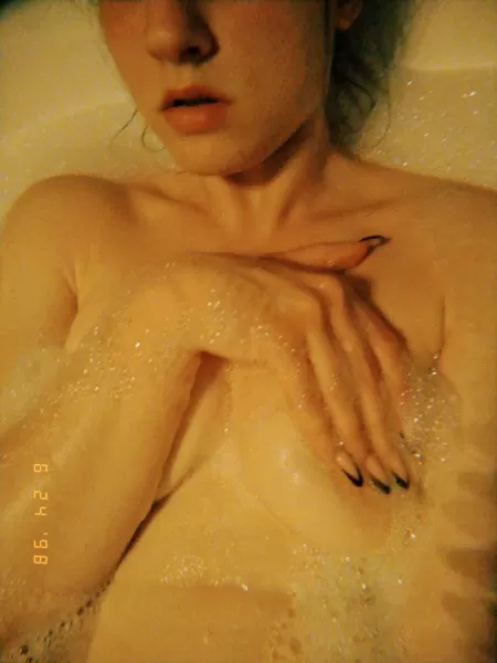 Taken shower and made some photos for you 😍 Come to my Onlyfans, subscribe and dm me for that photos 😏 Waiting for you 😘 Link in comments 👇 by devils_smile0