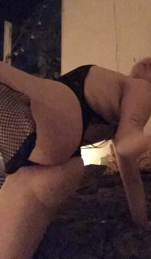 takes some people a while to figure out what’s what in this pic by room1204