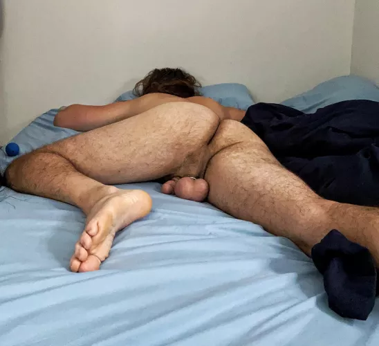 takin a load off by TongueMyPlums