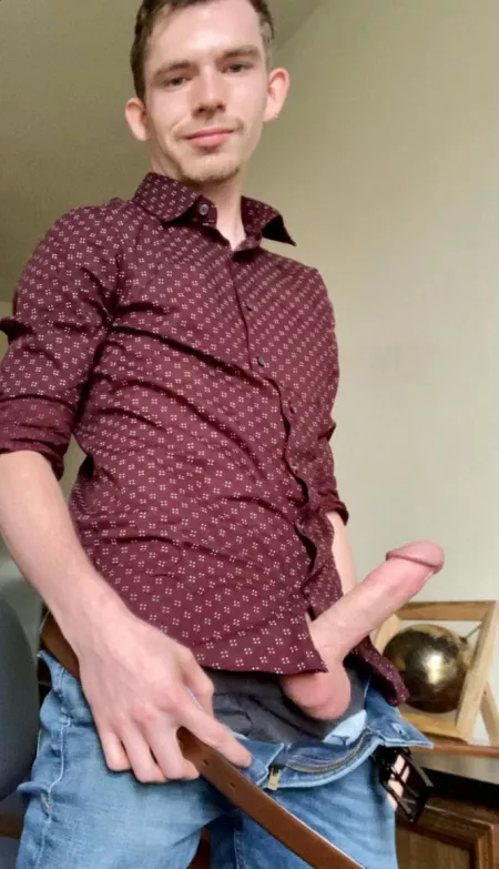 Taking a break from grading papers 😉 by ogranarrweed