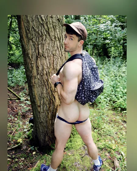 Taking a walk in the park by Brammsterr