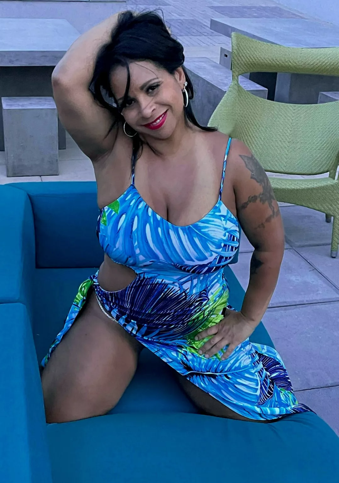 Taking advantage of the Arizona summer 🔥🔥 posted by stella_sinclair