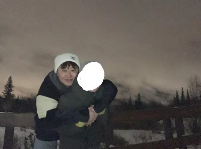 Talk to me and play animal crossing with me 🎮🖤 Or just add my Snapchat lol by autumnmountain13