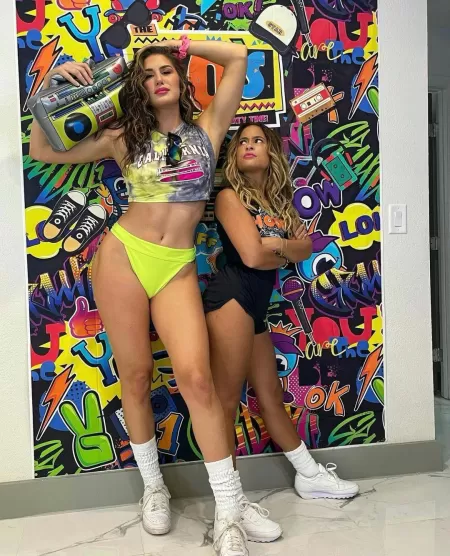 Tall and Short by yunaX2