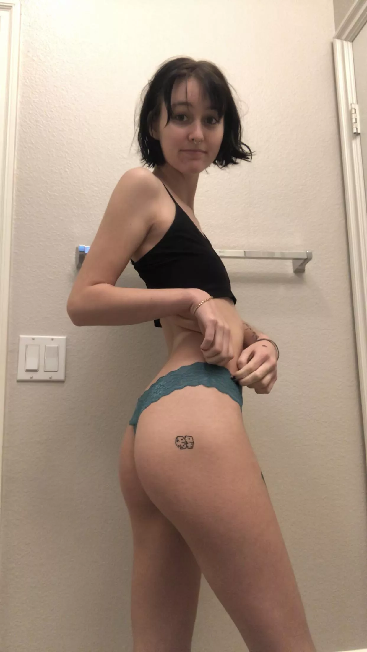 Tall body, tight pussy posted by Tiffanytee20