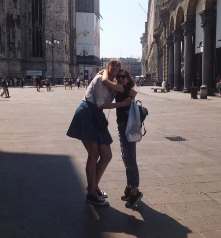 tall's hug by big_cedric