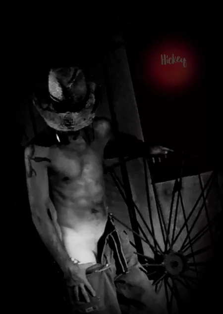 Tan line in the night by hickeytricky