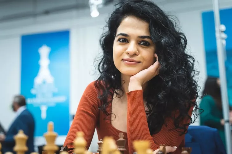 Tania Sachdev by tomsmiththrowaway10