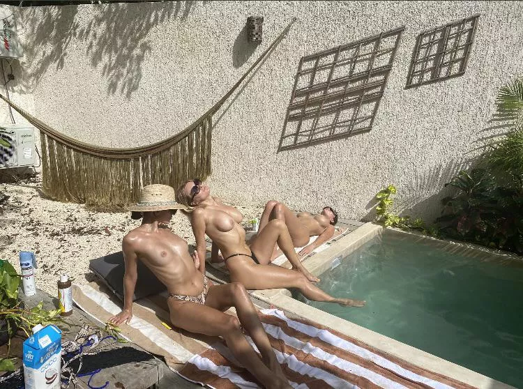 Tanning posted by bobybobjoe