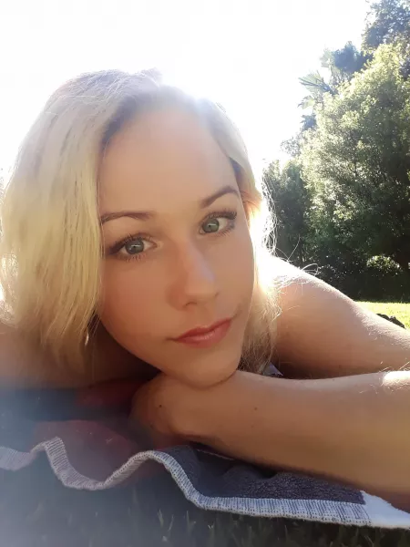 Tanning in my back yard by BomShelle