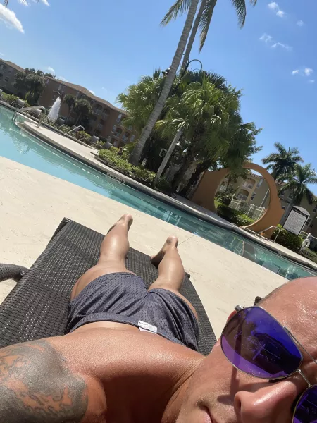 Tanning my cheeks by chaos-in-disguise