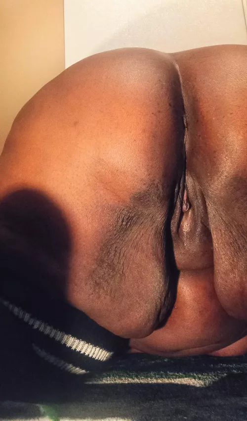 Taste me from behind, I'm just as sweet and there's booty to grab onto! by rivers_0f_g0re