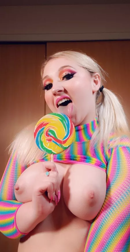 Taste the rainbow 🌈 by lexxiskybabe