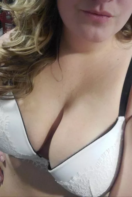 Tatas by keene_thoughts