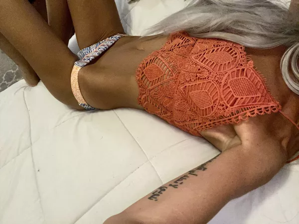 Tatted skater 🛹 bikini Cali bridge 🙈🤗 by RylerinCa