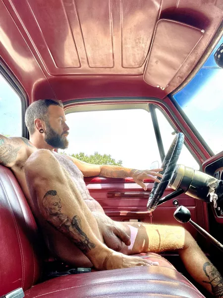 Taxi driver by gurugeiger