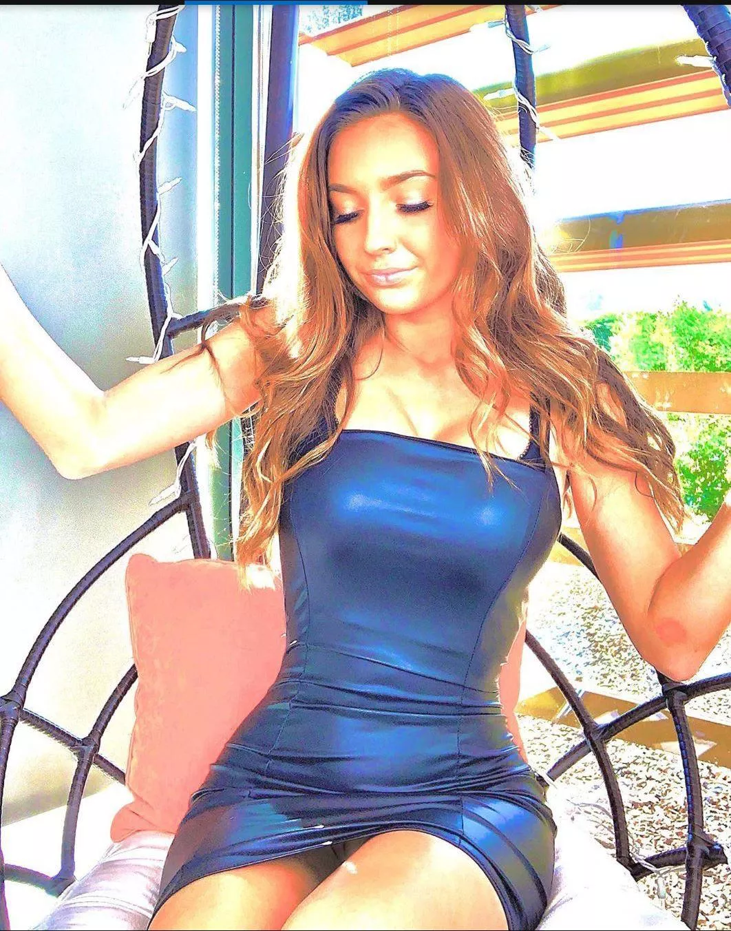 Taylor Alesia and her 2 different styles posted by ttcosq