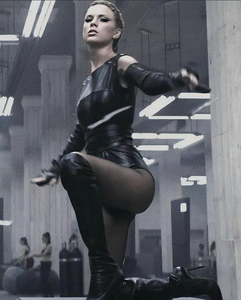 Taylor Swift posted by Moaoziz