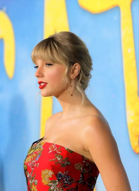 Taylor Swift by andothercelebs