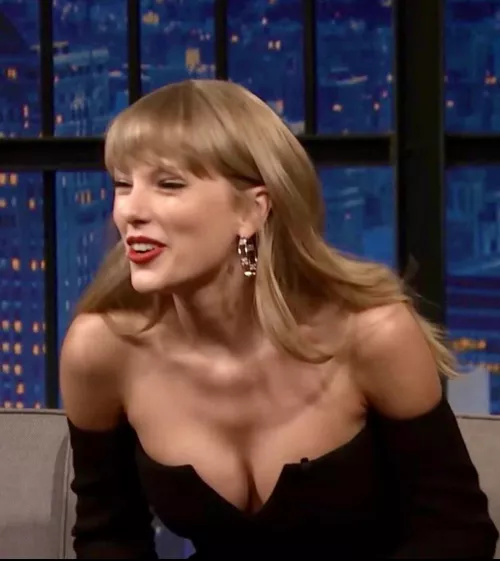 Taylor Swift has an amazing pair of tits! by STARBOY_100