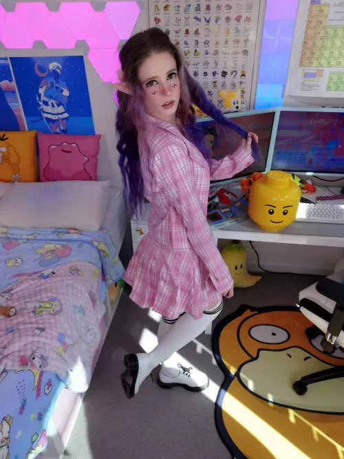 Teacher's pet is ready 😏🐶🤫 by lilfakegamer