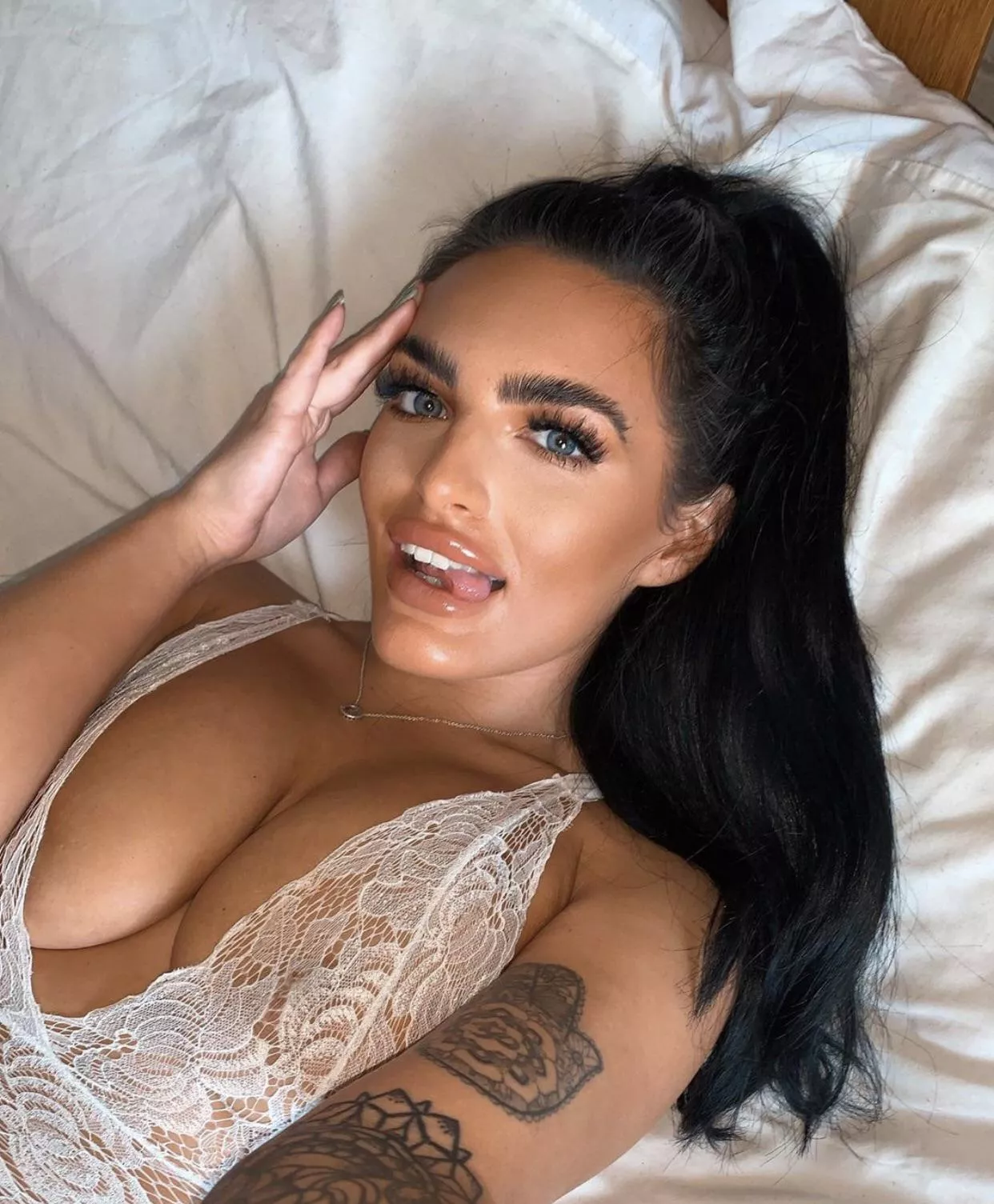 Teasing posted by 88throwaway44