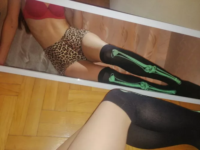 Teen 19❤️ Sexy princess💋 Cum and play with me😏 Free OF💦✌️link in comments by Aliceekitty3