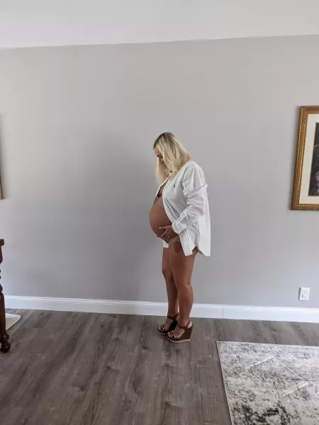 Tele: af2223 or Kik: freekyzeke11 send sample for reply by freekyzeke