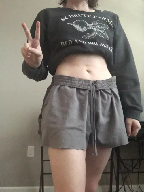 Tell me I am cute and give me headpats or else by Kiwiiez