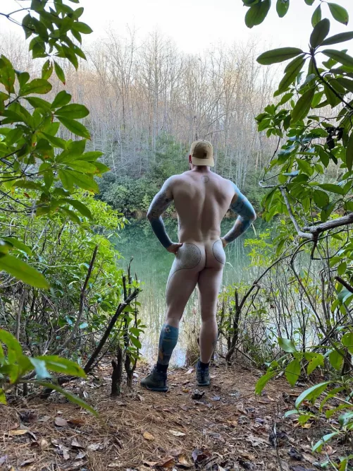 Tell me what you see first by croissantdelightful