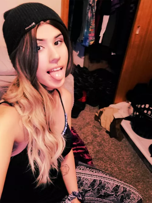 Tell me what you'd do go this face. by TheBlu3Horizon