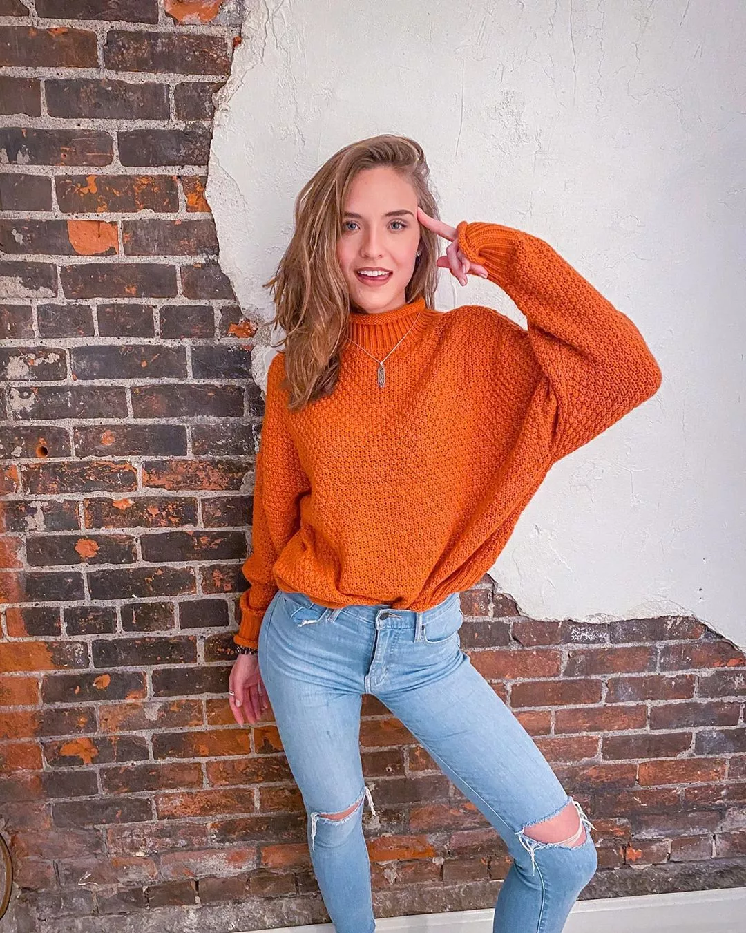 Tell me what you’re thinkin 🧐 posted by Tom4s