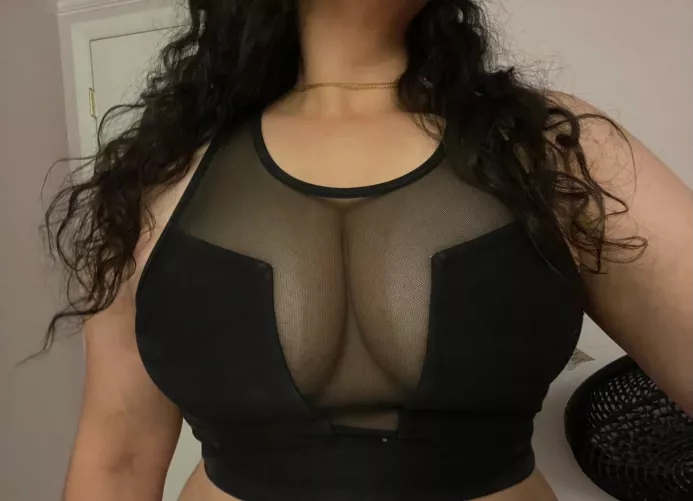 Tempting aren’t I? by BigTittyBella