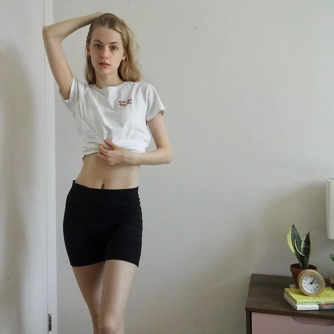 Tess Frazer posted by enjoying-beauty