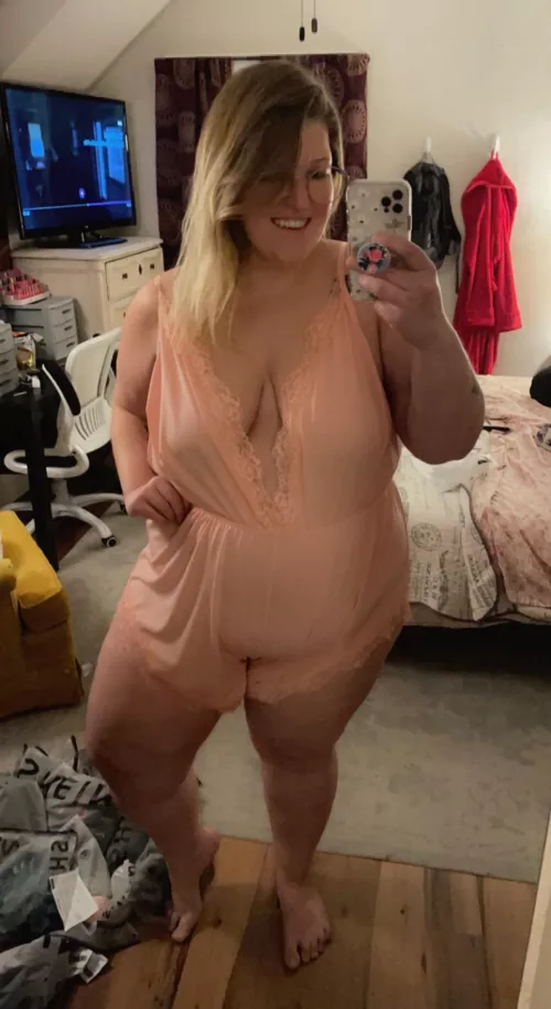 Tested positive for Covid and I’m bored out of my mind quarantining in my room. by mira-mis-tetas