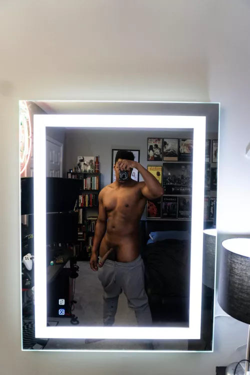 Testing [m]y new mirror by ButcherPete69_