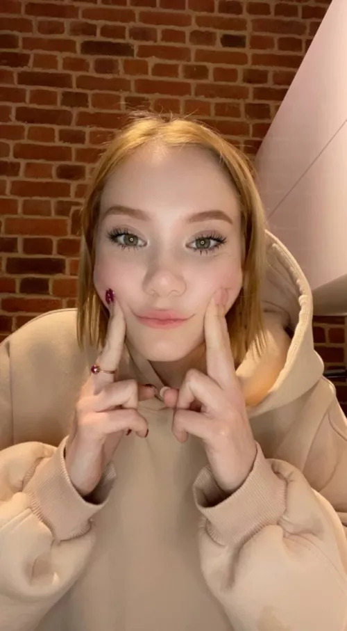 ❤️ Text me, it's free ❤️ 18 Y.O. Very interactive / Anal / Customs 💋 Link in comments by Mira_FromRusWithLove